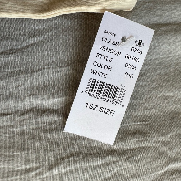 Brandy Melville Cream Lydia Tank - Picture 4 of 4